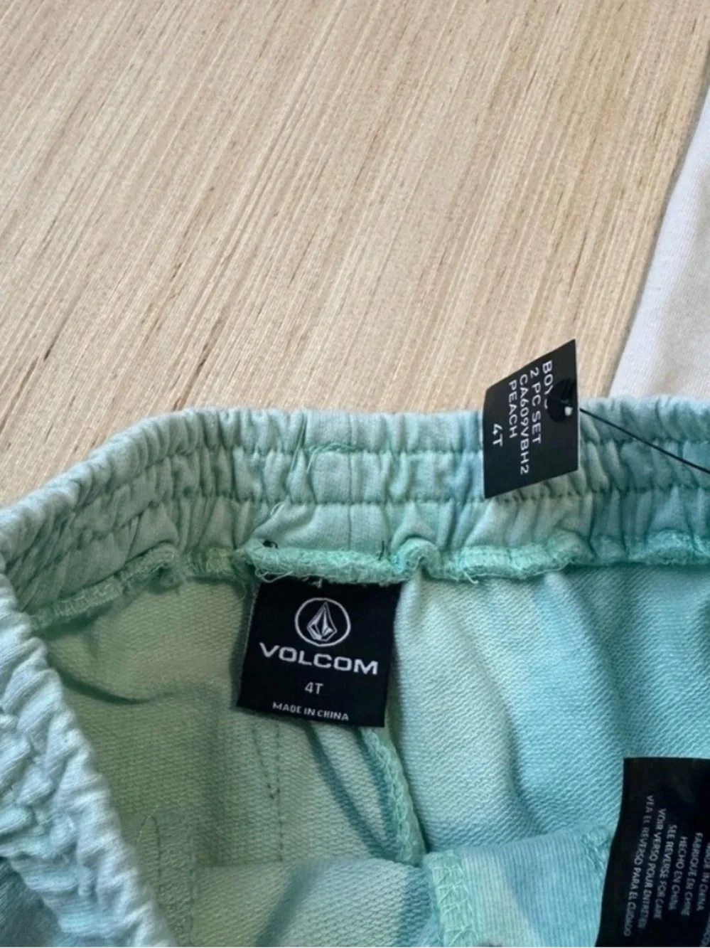 4T Volcom 2-Piece Set